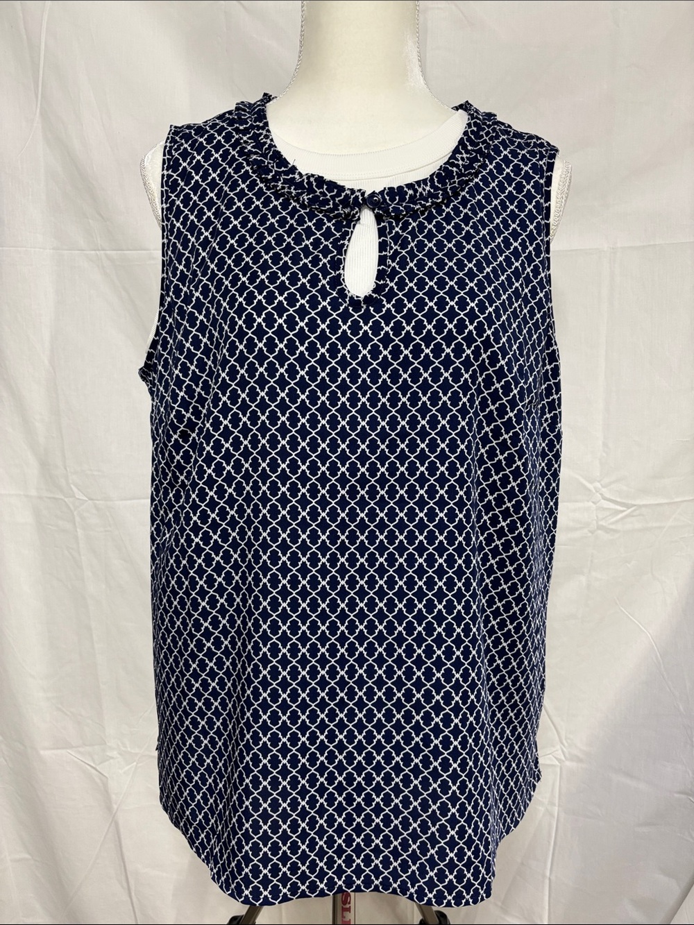 Appleseed's Navy & White Printed Sleeveless Keyhole Tank